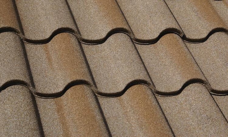 Kelebihan Dan Kekurangan Genteng Metal Pasir Untuk Atap Rumah