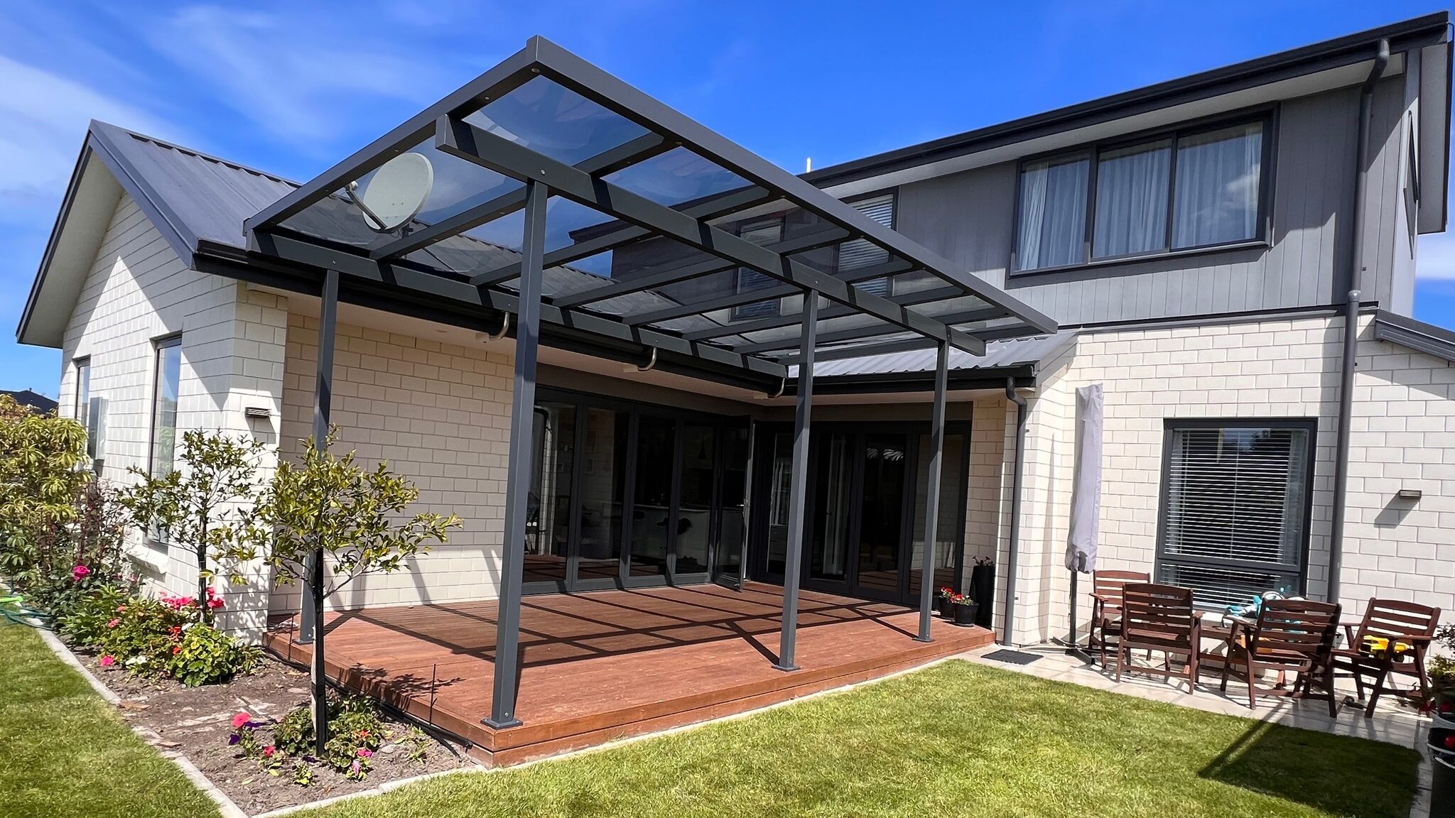 Atap SolarFlat: Mengurangi Risiko Pemudaran Interior Rumah
